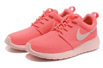 Кроссовки женские Nike Roshe Run на каждый день розовые